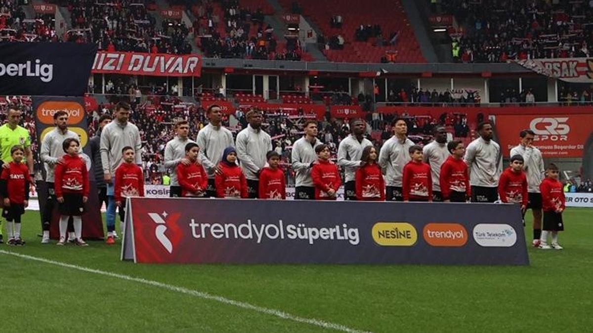 Beşiktaş’a kötü haber! İkisi de Fatih Karagümrük maçında yok…