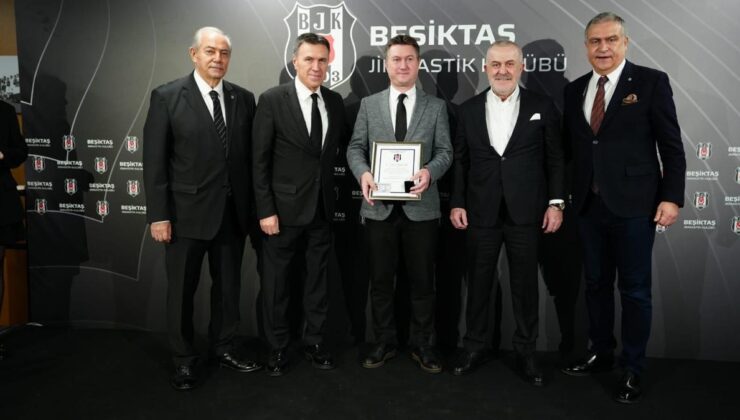 Beşiktaş’ta 25 yılını dolduran üyeler onurlandırıldı