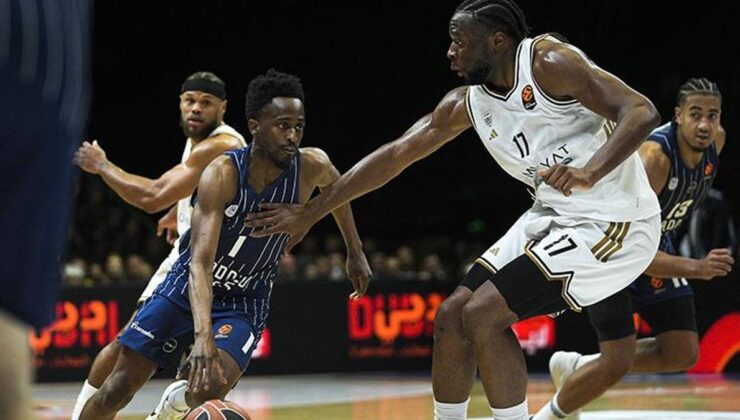 Efes’ten Dubai’ye play-in çalımı! 9 blok, 16 sayı fark… Dubai BC – Anadolu Efes maç sonucu 69-85