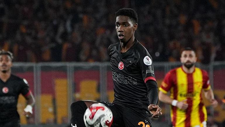 Galatasaraydan 2 oyuncu için sakatlık açıklaması Fizyoterapist eşliğinde çalıştılar