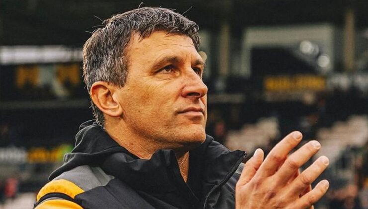 Hull City Teknik Direktörü büyük ödüle aday!