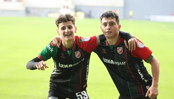 Karşıyaka’nın 20 yaşındaki yıldızı Berat Şahin parlıyor