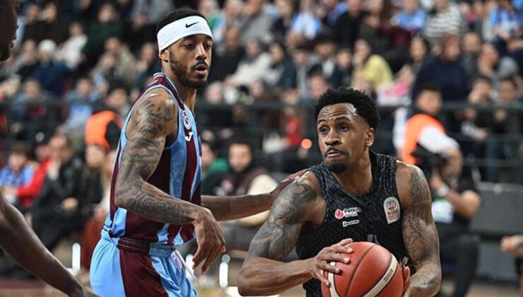 Petkimspor deplasmanda Trabzonspor’u devirdi