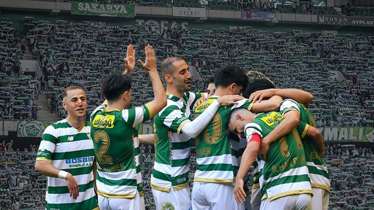 Şampiyon Bursaspor! Yeşil-beyazlılar 5 yıl sonra geri döndü, karnaval gibi maç | Bursaspor – Somaspor maç sonucu: 5-1 (Maç özeti)