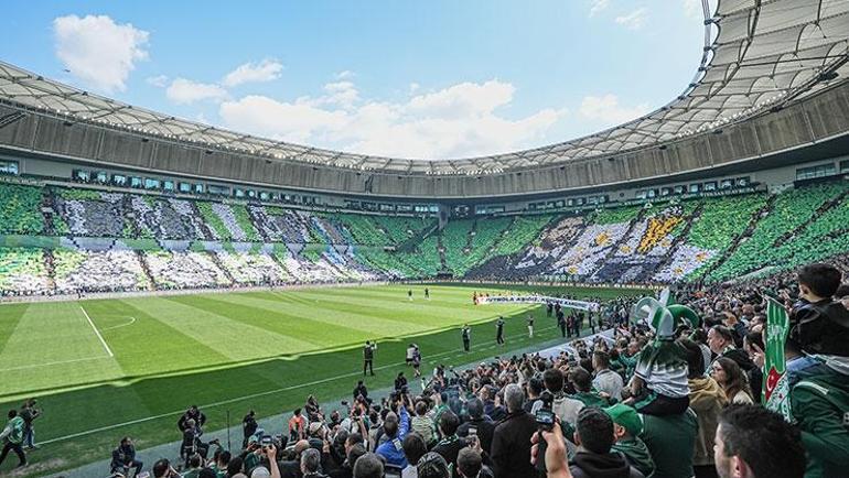Şampiyon Bursaspor Yeşil-beyazlılar 5 yıl sonra geri döndü, karnaval gibi maç | Bursaspor - Somaspor maç sonucu: 5-1 (Maç özeti)