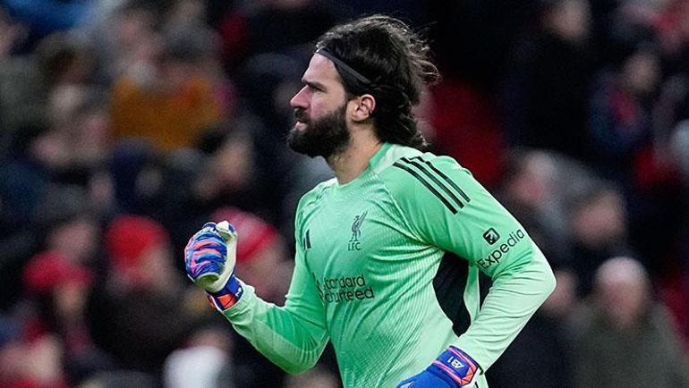 Sezonu kapattı Liverpoola yıldız isminden kötü haber