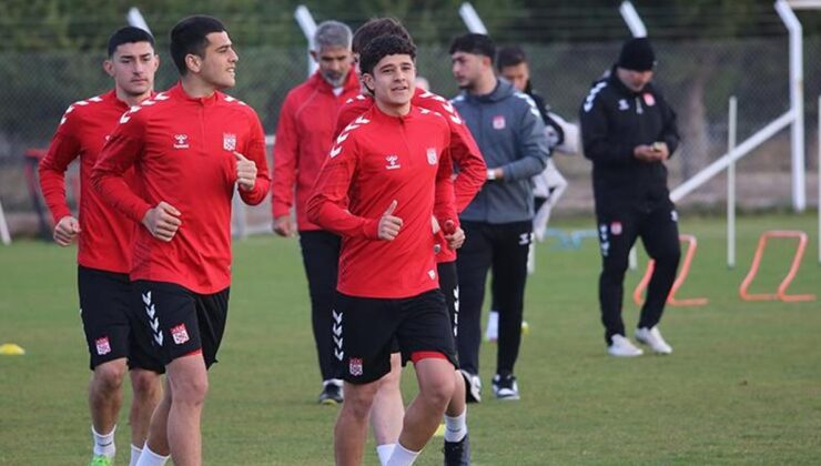 Sivasspor’da İsmet Taşdemir’in aklı play-off’ta!