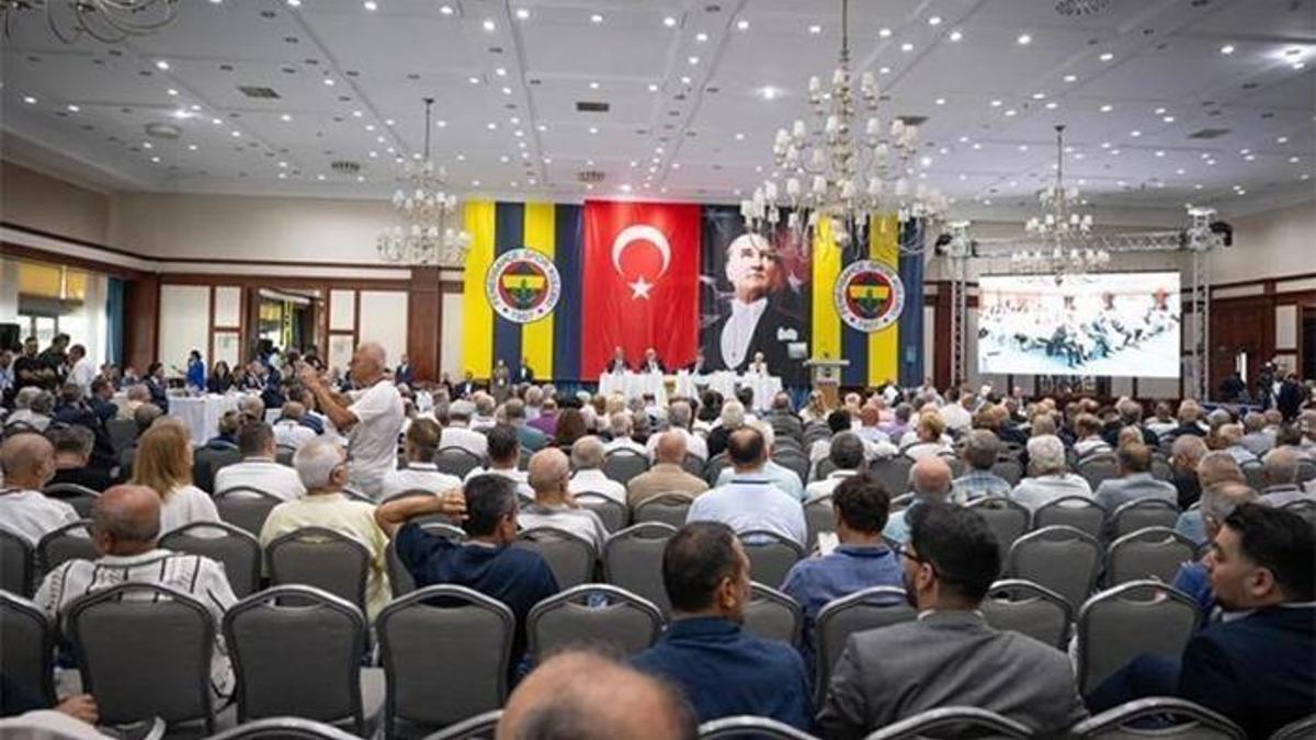 CANLI |Fenerbahçe’de kritik Yüksek Divan Kurulu ateşli başladı! Şekip Mosturoğlu’ndan bombardıman ‘İpler Galatasaray’ın eline geçti’