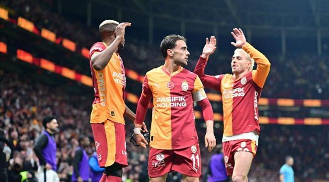 REKABETTE GALATASARAY ÖNDE