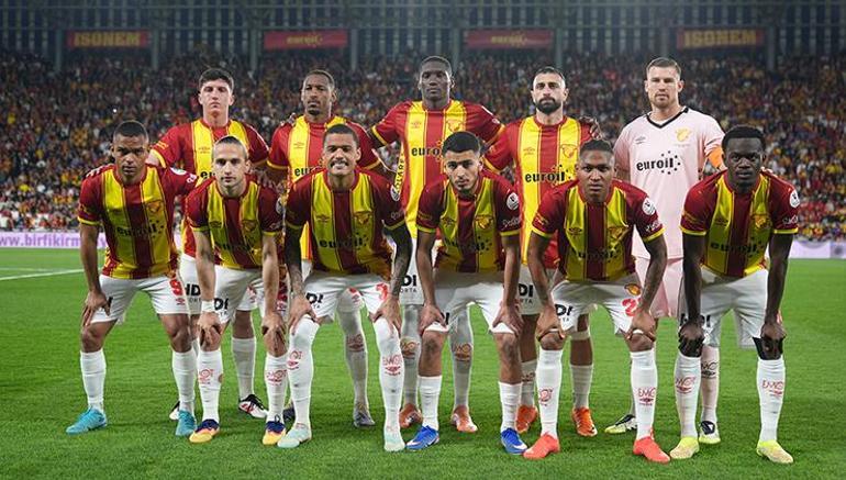 Stanimir Stoilov: Galatasaraya gereğinden fazla saygı gösterdik Göztepenin teknik direktöründen olay sözler...