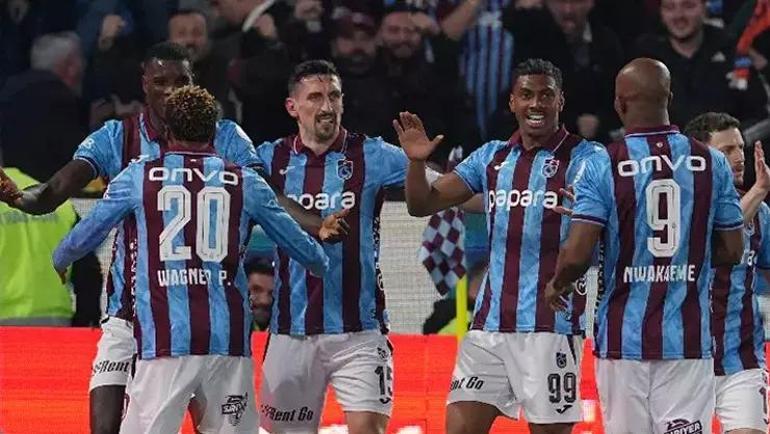 Trabzonsporda Başakşehir maçı öncesi tüm camia kenetlendi Tek hedef galibiyet