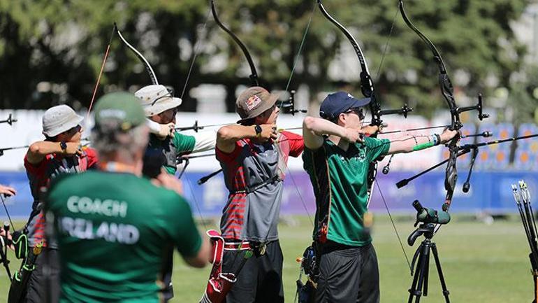 Avrupa’da 1 final, 4 bronz Mete Gazoz altın için atacak