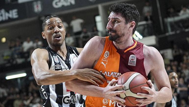 Beşiktaş derbide Galatasarayı devirdi, yarı finale yükseldi Beşiktaş - Galatasaray maçı sonucu: 71-68