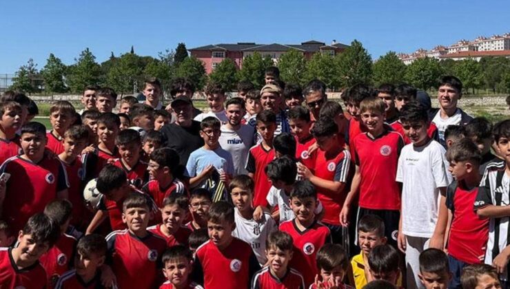 Cengiz Ünder genç futbolcularla buluştu