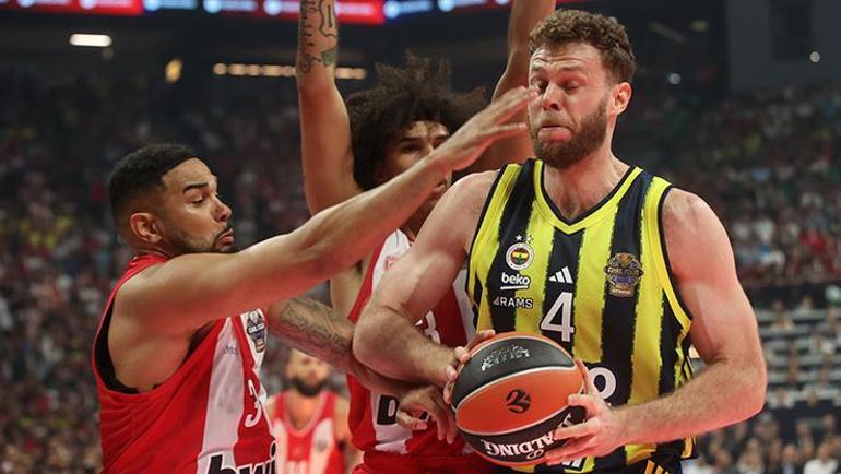 Fenerbahçenin Olympiacosa elendiği maç sonrası İbrahim Kutluay topa tuttu Hakemler maça yaklaştırmadı