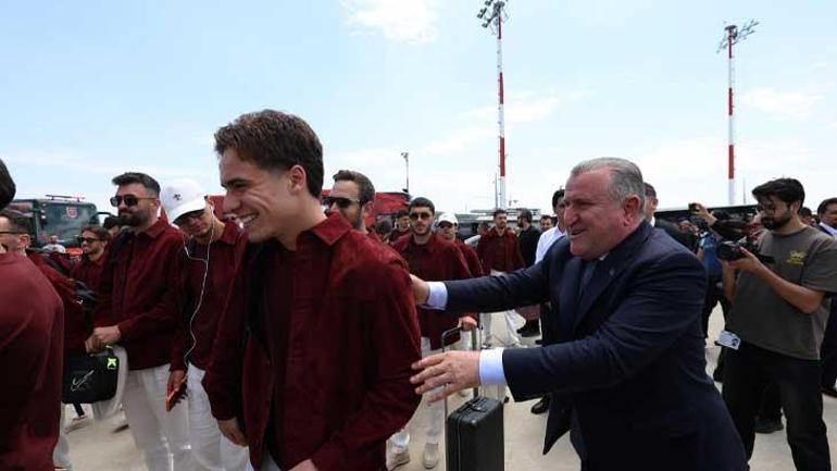 Gençlik ve Spor Bakanı Bak, A Milli Futbol Takımını ABDye uğurladı