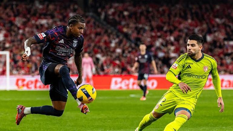 SON DAKİKA Süper Lig devi transferde bombayı patlattı Yıldız oyuncu İstanbula geliyor