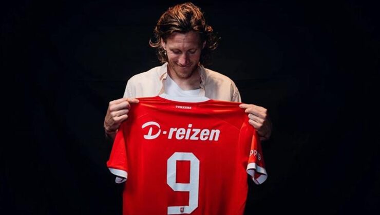 Twente Weghorst’u transfer etti