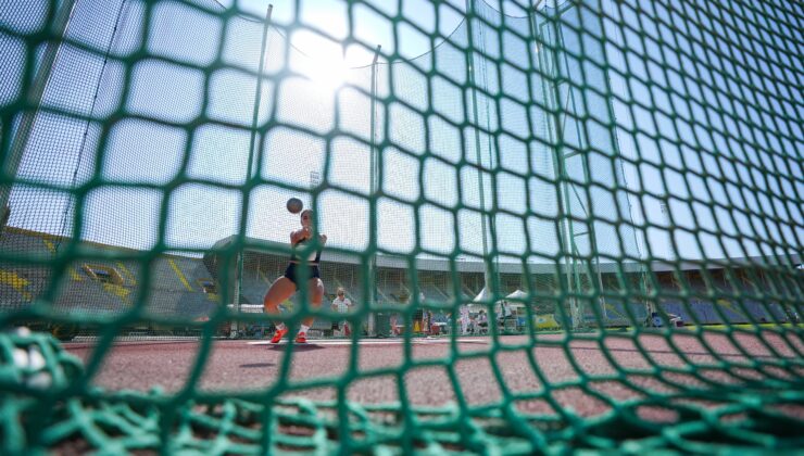 Atletizmde hedef seyirciyi tribünlere çekmek