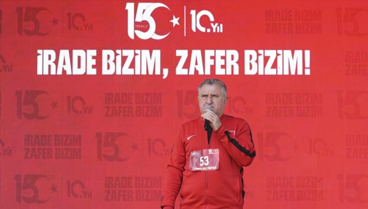 Bakan Bak, "İrade Bizim, Zafer Bizim Yürüyüşü"ne katıldı
