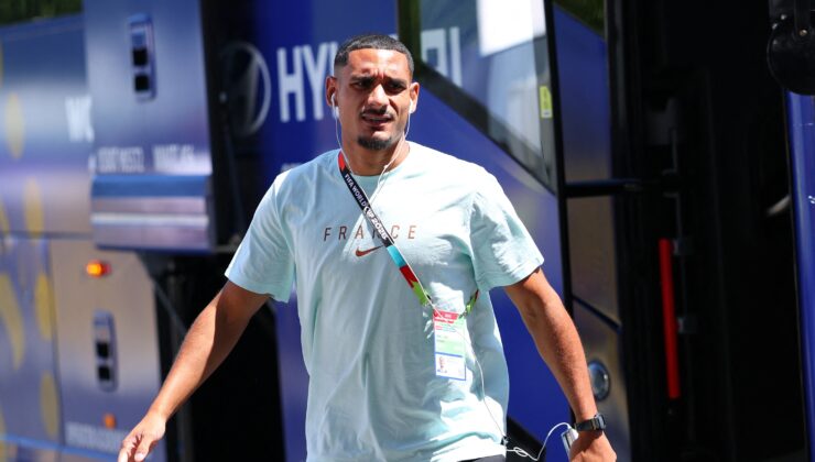 Chelsea'de Lacroix sesleri