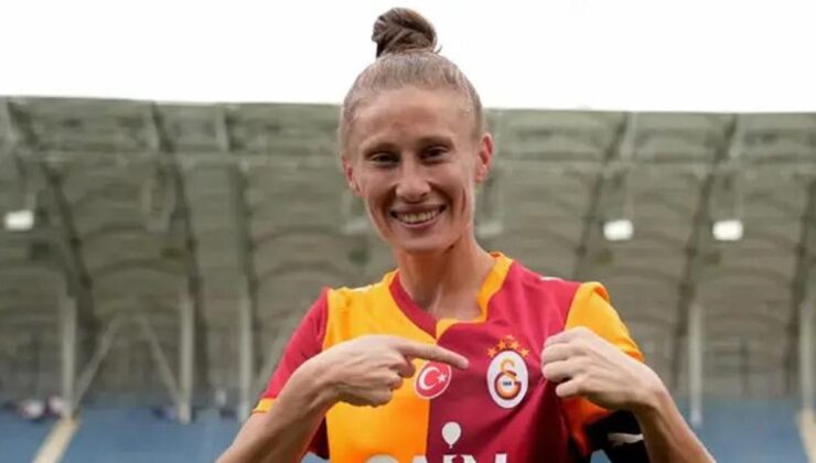Galatasaray, kaptan Ebru Topçu ile sözleşme yeniledi