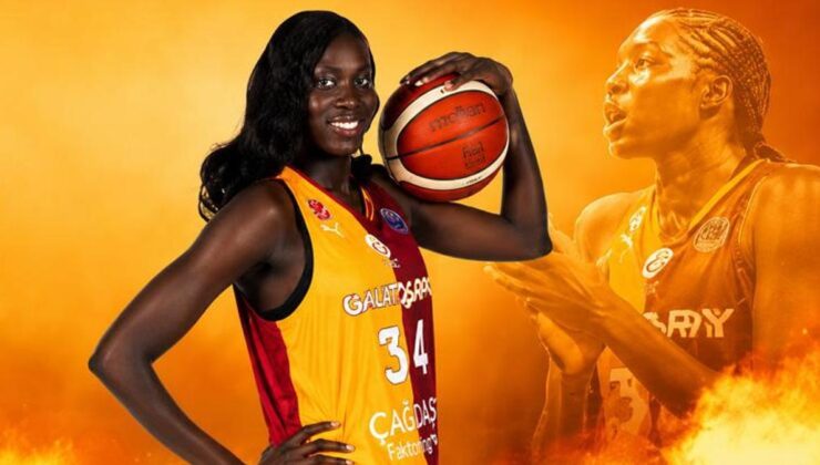 Galatasaray’da Kuier sözleşmesini uzattı