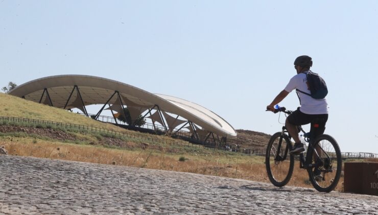 Göbeklitepe'de Prof. Dr. Schmidt anısına bisiklet etkinliği