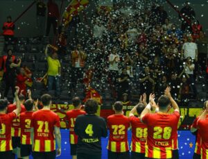 Göztepe ait olduğu yerde, Süper Lig’de!