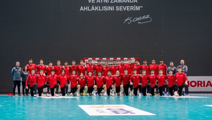Hentbolda kamp kadrosu açıklandı