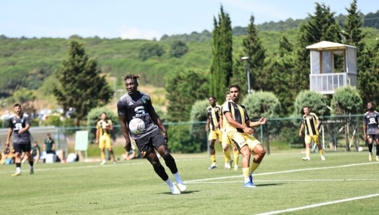 Kocaelispor hazırlık maçında İstanbulspor'la berabere