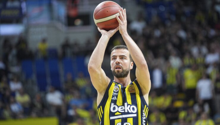 Melih Mahmutoğlu 1 yıl daha Fenerbahçe'de