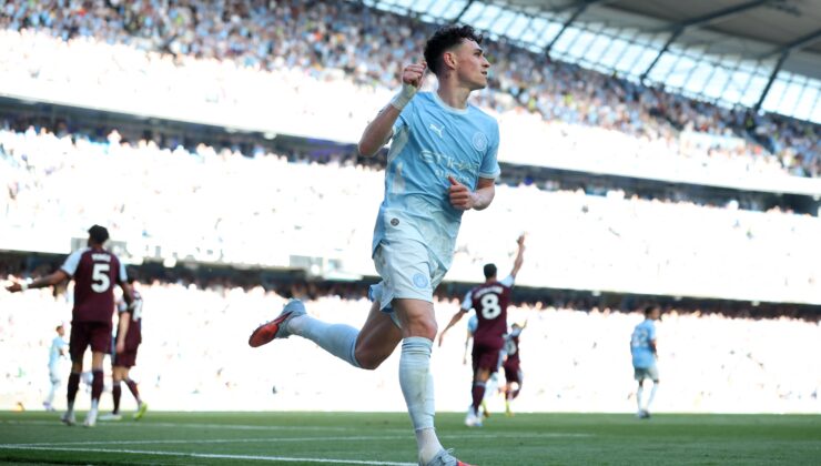 Phil Foden ile 2030'a kadar sözleşme uzattı