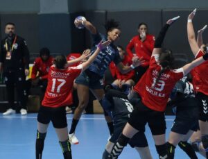 Şampiyon Bursa Büyükşehir Belediyespor!