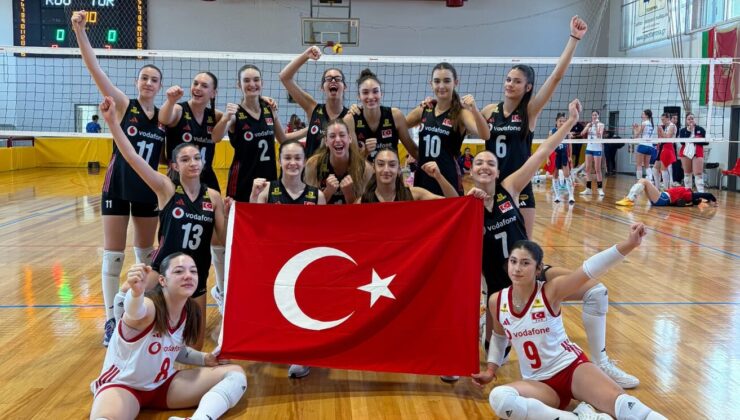 Türkiye 3'te 3 yaptı