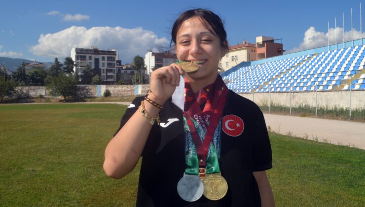 Zehranur'un dünya şampiyonluğu gururu