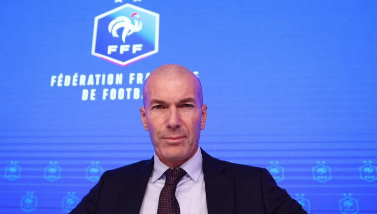 Zidane resmen Fransa'nın başında