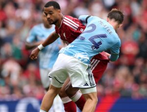Liverpool 82'de beraberliği kurtardı