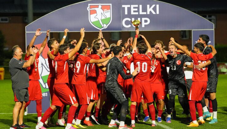 U17 Milli Takımı Macaristan'dan şampiyon döndü