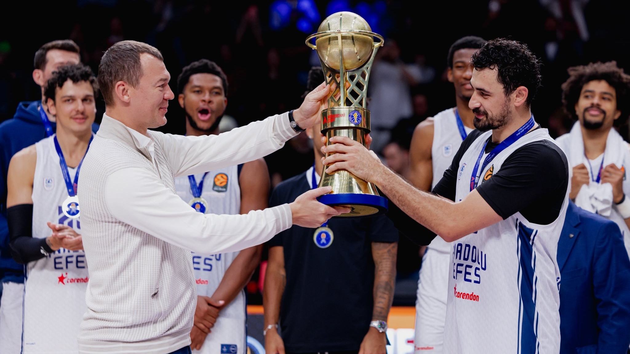 Anadolu Efes hazırlık turnuvasında şampiyon