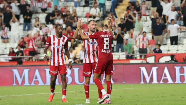 Antalyaspor, 3 puanı 3 golle aldı