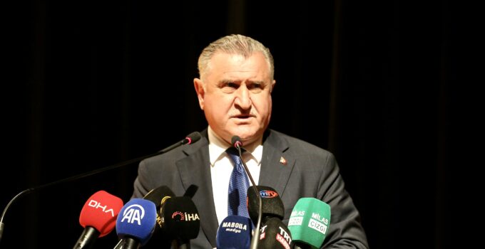 Bakan Bak'tan Konyaspor – Filistin maçına davet