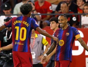 Barça, Raphinha'nın "hat-trick"i  ile 7'de 7 yaptı