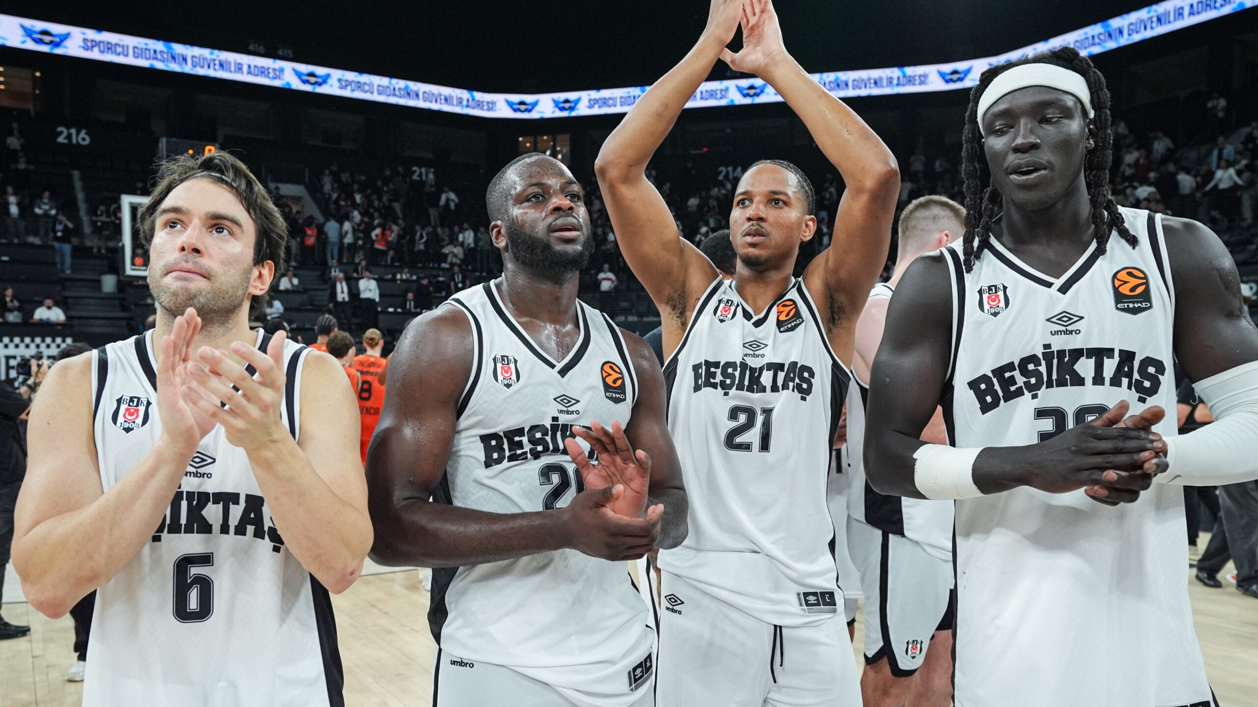 Beşiktaş, Maccabi Rapyd kaşısında