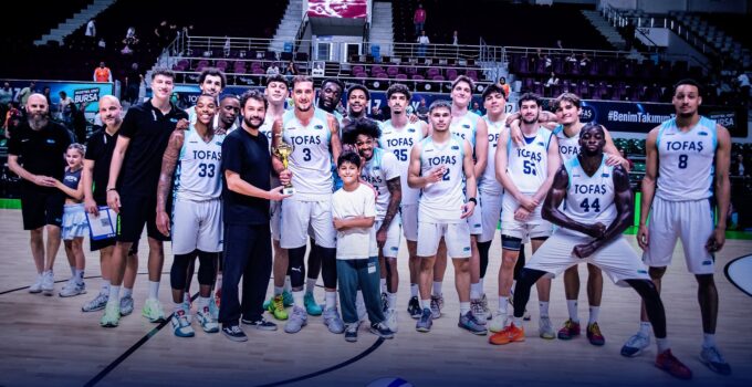 Cevat Soydaş Basketbol Turnuvası'nda şampiyon TOFAŞ