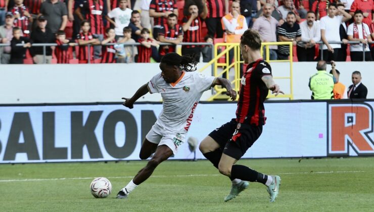 Çorum'a Alanyaspor darbesi