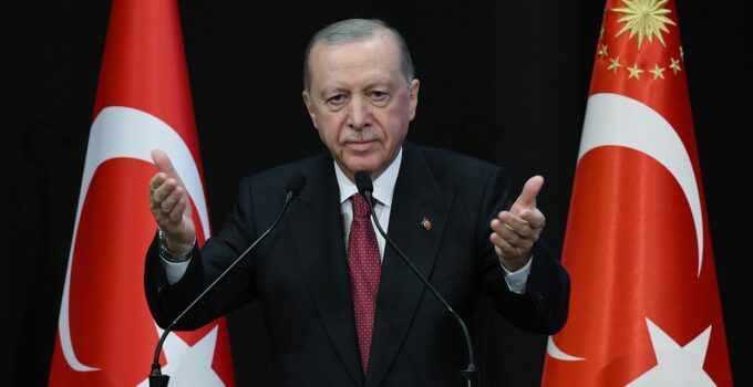Cumhurbaşkanı Erdoğan'dan  dostluk maçı paylaşımı