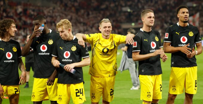 Dortmund seriye bağladı