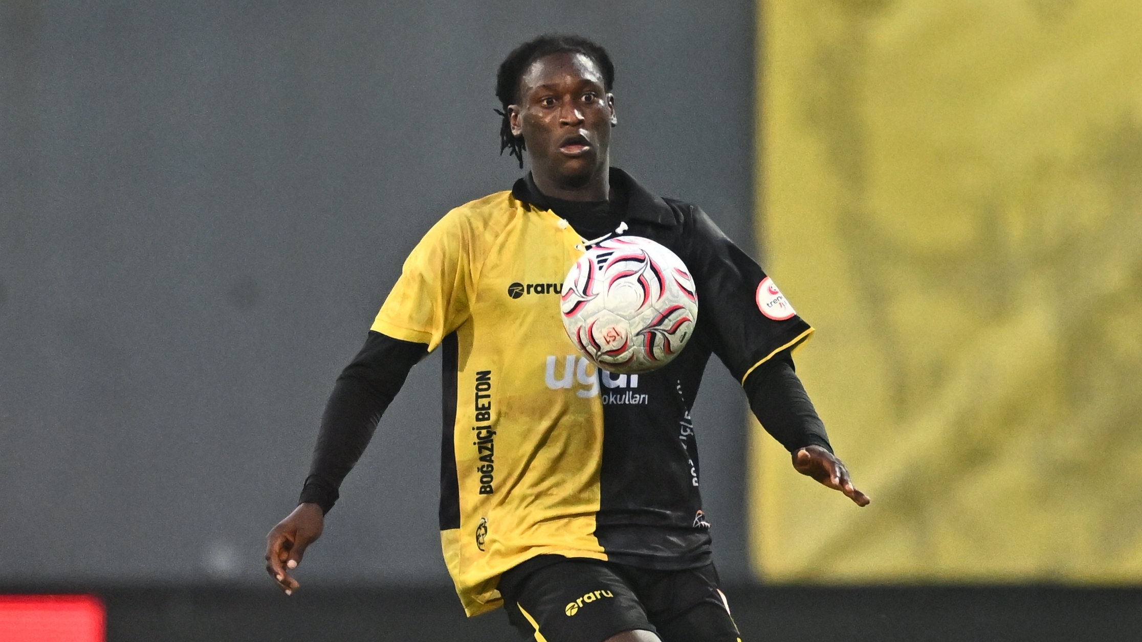 Elvin Mendy hastaneye kaldırıldı