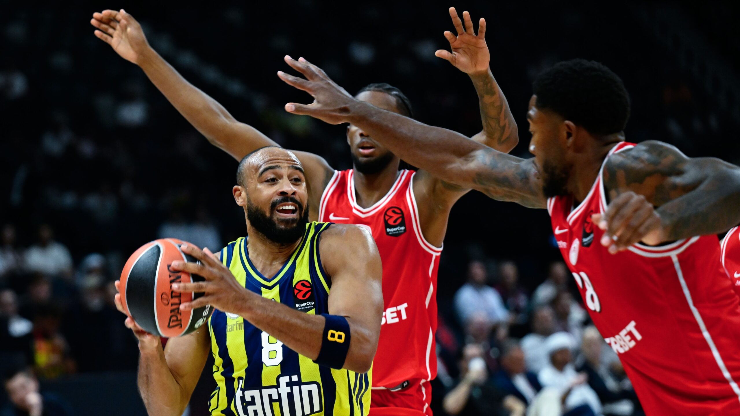 Fenerbahçe Tarfin, Olympiakos'a mağlup